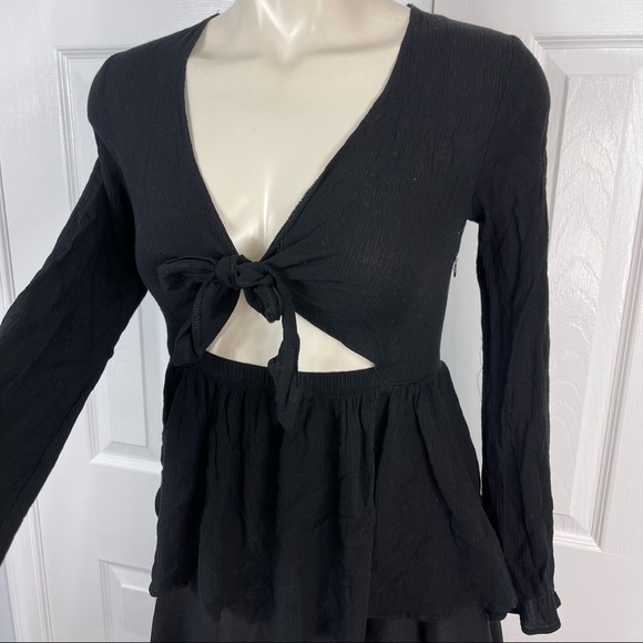 AMERICAN EAGLE OUTFITTERS tie front long sleeve SOLID BLACK Versatile blouse XS - Picture 9 of 9